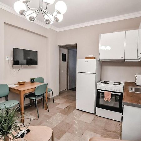 Tip Top Apartment Халкида Экстерьер фото
